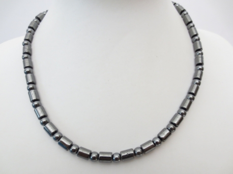 necklace with one black bead 