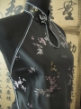 Chinese top with hole and flowers (black)