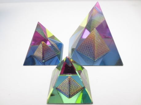 Crystal prism pyramide shape 7 cm