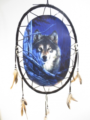 Oval Dreamcatcher sheltering wolf