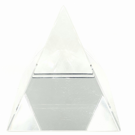 Crystal pyramide white 5x5