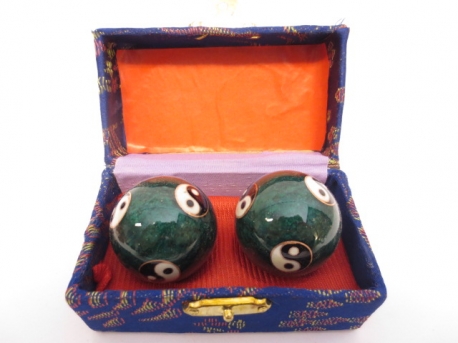 Massage balls green with Yin Yang 