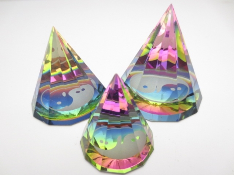Cristal prism Yin Yang colored 4x4