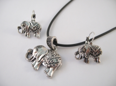 Elephant necklace and earring