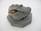 Feng Shui Frog Hematite with lucky coin